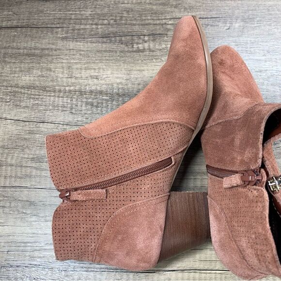 Violet & Red~Women’s~Deep Salmon Suede  Booties "Carley" ~Size 9.5M - Picture 6 of 9